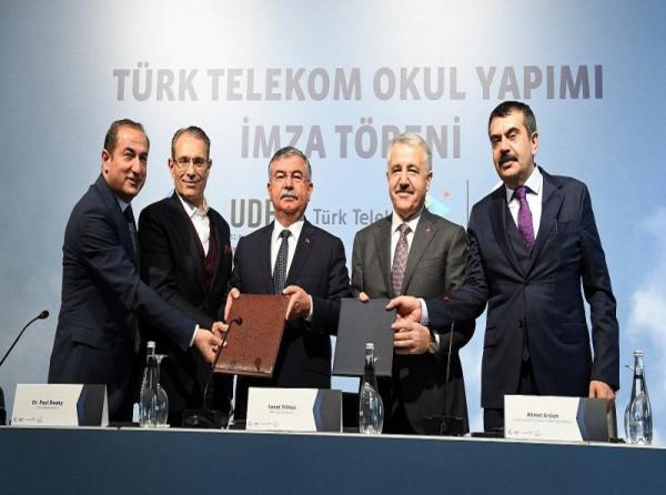 Bakan Yılmaz ve Bakan Arslan, Türk Telekom Okul Yapım Protokolünü imzaladı