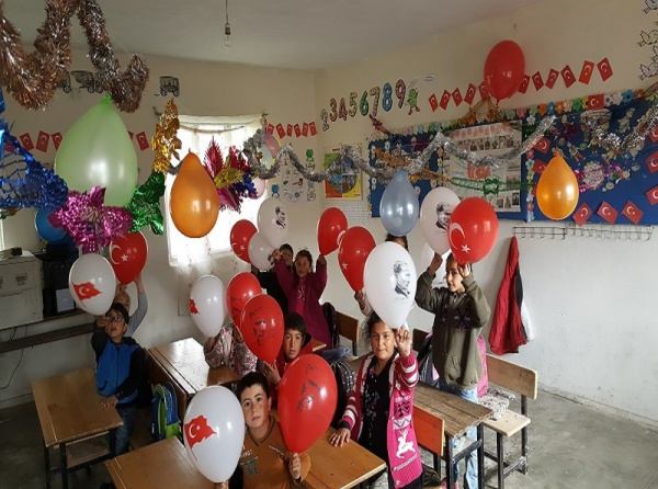 Tandoğan İlkokulu 23 Nisan´a Hazır